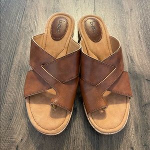 Brown comfy wedges